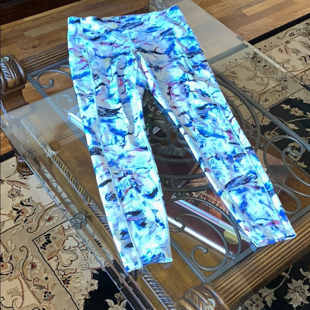 Lululemon print yoga leggings size 10